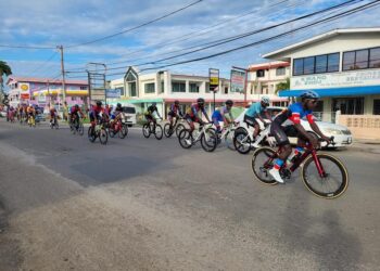Wielrenners Simson en Madamsir laten goede indruk achter in Guyana