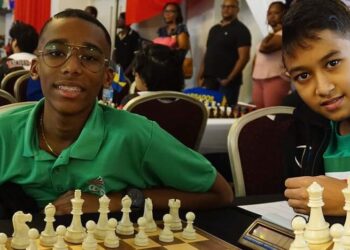 Bronzen medaille winnaars Ramesar en Wijnhard delen ervaring Youth Chess Festival