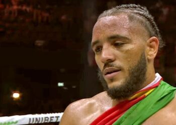 wisse web 1 Er staat geen maat op de Surinaamse kickbokser Donovan Wisse (27) in de middengewichtdivisie van Glory. Sergej Braun zal op 12 oktober in Ahoy (RTM Stage) de volgende poging wagen om hem zijn titel af te nemen.