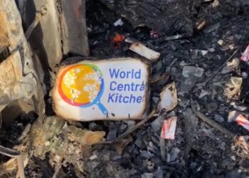 world central kitchen Israël heeft erkend verantwoordelijk te zijn voor de dood van zeven hulpverleners in de Gazastrook. In een verklaring noemden de Israëlische strijdkrachten het een "tragisch incident" dat plaatsvond tijdens een aanval.