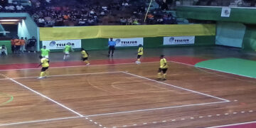 Super Five 1 overwinning verwijderd van zaalvoetballandstitel