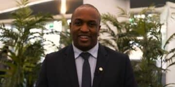 Akelige stilte en leegte achter de herrie van Bouva en de NDP
