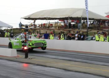 Surinaamse dragracingteams naar de Drag Wars 3 in Guyana.