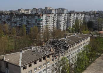 A view of a destroyed building amid Russia-Ukraine war, in Kherson, Ukraine on April 18, 2023. After Putin s visit was made public on Tuesday, Ukrainian officials said Russian forces had shelled the center of Kherson, killing one and injuring nine. Copyright: xAzizxKarimovx KhersonD1-18