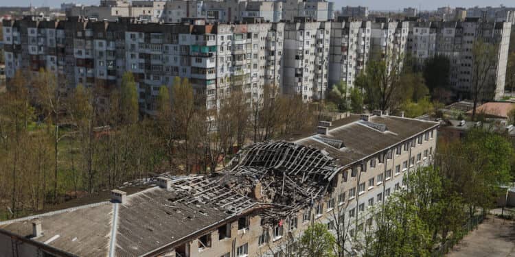 A view of a destroyed building amid Russia-Ukraine war, in Kherson, Ukraine on April 18, 2023. After Putin s visit was made public on Tuesday, Ukrainian officials said Russian forces had shelled the center of Kherson, killing one and injuring nine. Copyright: xAzizxKarimovx KhersonD1-18