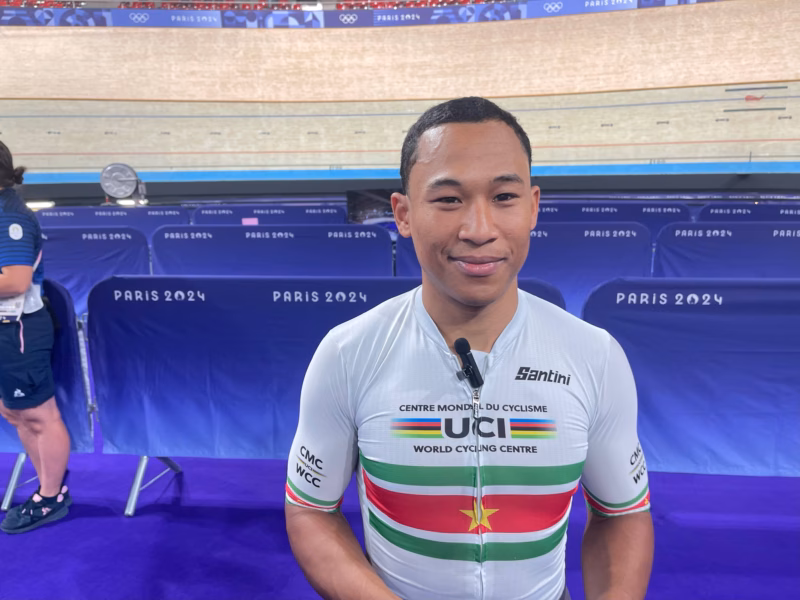 Wielrennen in Suriname: een rijke geschiedenis zonder fundament 2 jair tjon en fa olympische spelen Wielrennen in Suriname kent een rijke geschiedenis, maar kampt met gebrek aan structuur en financiering, waardoor de sport ondanks potentie niet duurzaam groeit ....
