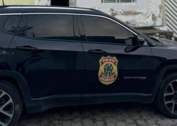 pf De federale politie van Brazilië heeft, met steun van het ministerie van Financiën, de Operação Conexão Suriname gelanceerd. Deze operatie is gericht tegen Suriname gerelateerde sigarettensmokkel, witwassen van geld en criminele organisaties. Dat staat onder meer in een communiqué van de federale politie in Pernambuco, een van de 26 deelstaten van Brazilië.