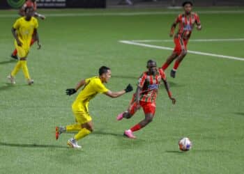 Suriname Major League wedstrijd Robinhood vs Voorwaarts. Foto:  Dwight Alidarso