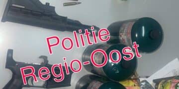 458385658 450569034651148 4057524409866670034 n e1725536818649 Op dinsdag 03 september 2024 heeft de politie van Moengo een Algehele Verkeerscontrole gehouden aan de Oost-West verbinding. Er werden enkele voertuigen gecontroleerd, waarvan de bestuurder van een blauw gelakte Toyota Runx nogal verdacht deed.