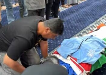 UNRWA werker Voor het eerst in meer dan tien jaar is een medewerker van de VN-hulporganisatie voor Palestijnse vluchtelingen (UNRWA) om het leven gekomen op de Westelijke Jordaanoever. De man, Sufyan Jaber Abed Jawwad, werd op 12 september door een sluipschutter gedood tijdens een nachtelijke Israëlische militaire operatie.