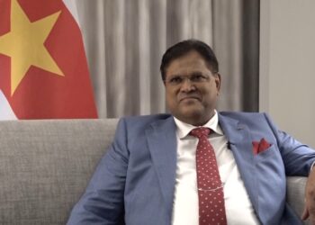 b0d54102 d258 40da 81d8 9ada5e8431ae Tijdens de Algemene Vergadering van de Verenigde Naties heeft president Chandrikapersad Santokhi van Suriname krachtige uitspraken gedaan over de noodzaak van multilaterale samenwerking om mondiale uitdagingen aan te pakken.