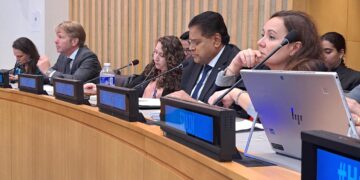 haiti 3 President Chandrikapersad Santokhi nam deel aan de vergadering van de ECOSOC ad hoc adviesgroep over Haïti, onder leiding van de Canadese premier Justin Trudeau en de Haïtiaanse premier Garry Conille. Tijdens de bijeenkomst sprak Santokhi, samen met andere wereldleiders, zijn diepe bezorgdheid uit over de complexe crisis die Haïti in haar greep houdt.