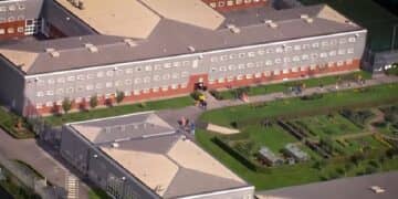 Meer dan 1700 gevangenen in Engeland en Wales vervroegd vrijgelaten vanwege cellentekort
