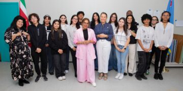 FL Me Time project Aruba 06 First Lady Mellisa Santokhi-Seenacherry heeft 'Me Time', een programma gericht op onze mentale gezondheid, uitgevoerd op EduCampus Aruba. Dit deed zij op maandag 21 oktober 2024.