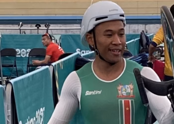 Jair Tjon En Fa Jaïr Tjon En Fa’s deelname aan de wereldkampioenschappen baanwielrennen in Ballerup, Denemarken, kwam zaterdag op zijn 31e jaardag ten einde.