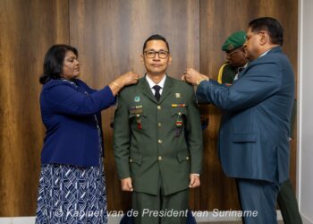 WhatsApp Image 2024 10 02 at 13.43.22 Tijdens een plechtige ceremonie op het kabinet van de President is Kolonel Werner Kioe A Sen officieel bevorderd tot de rang van Brigadegeneraal van het Nationaal Leger.