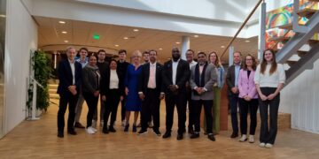 Ondertekening van Memorandum of Understanding tussen Suriname en Deltares en bezoek aan TU Delft