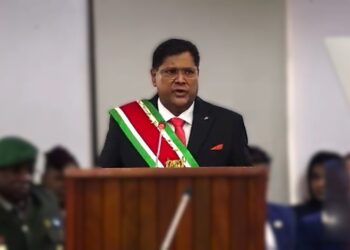chan jaarrede 2024 a President Chan Santokhi heeft tijdens zijn jaarrede in het parlement benadrukt dat het finale investeringsbesluit (FID), getekend met de TotalEnergies, een historisch nieuw begin voor Suriname markeert.