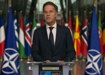 rutte nato 1 NAVO-secretaris-generaal Mark Rutte heeft bevestigd dat Rusland Noord-Koreaanse militairen inzet in de Russische grensregio Koersk, waar Oekraïne een offensief is gestart en enkele dorpen onder controle houdt.