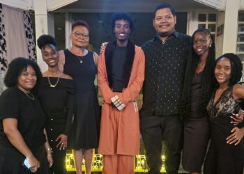 Rumarlo Lont in the spotlight bij 4e editie TheaterCafe