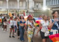 20241026 Pridewalk 0585 Op zaterdag 25 oktober 2025 keren de Pride Walk en het Qyard Festival terug in Paramaribo. Onder het motto “In beweging voor gelijkheid” roept de organisatie inwoners en organisaties op om zichtbaar op te komen voor mensenrechten, inclusie en lhbtiq+-rechten.