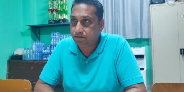Aniel Ghisaidoobe Meer dan honderd schoolkinderen zouden van 2 tot en met 8 december uitkomen op de Consude Games, die gehouden zullen worden in Colombia, maar vanwege een gebrek aan geld gaat deze selectie niet meedoen aan dit evenement. “Het is triest, want de kinderen waren al maanden in de voorbereiding”, zegt voorzitter van de stichting Schoolsport Federatie Suriname (SSFS), Aniel Ghisaidoobe.