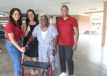 Rotary Club Paramaribo doneert 15 rollators aan ouderen in tehuizen
