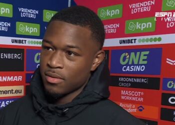 Spits met Surinaamse nationaliteit debuteert bij Feyenoord in Eredivisie