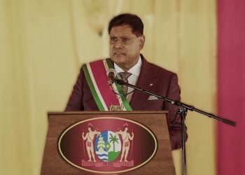 Santokhi ontkent racisme binnen de VHP