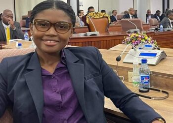 Lösche wil meer actie tegen pesten en discriminatie in Suriname
