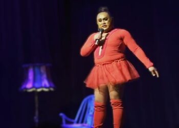 Cabaretier Sally in eerste solo show op Surinaamse planken