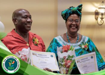 4 2 1536x1024 1 In een feestelijke bijeenkomst heeft het ministerie van Natuurlijke Hulpbronnen (NH) op vrijdag 27 december 2024 hulde gebracht aan 65 jubilarissen en 85 gepensioneerden.