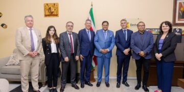 Franse delegatie bespreekt samenwerking met president Santokhi