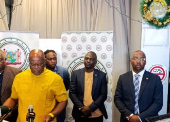 WhatsApp Image 2024 12 04 at 12.26.38 PM De ABOP heeft in een statement laten weten het niet eens te zijn met de bevoegdheden die in het presidentieel besluit zijn toegekend aan de onderminister van Grond- en Bosbeheer, Sieuw Ramsukul. Volgens de partij zijn deze bevoegdheden te uitgebreid en vrijwel gelijkgesteld aan die van de minister, Dinotha Vorswijk.