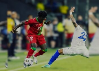 Comvalius zet loopbaan voort bij derde divisionist Nederland