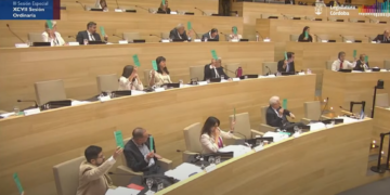 1736108459200blob Tijdensde 97e gewone zitting van Parlasur in december vorig jaar, stelde Gabriel Fuks, parlementslid en hoofd van de Argentijnse delegatie in het Mercosur-parlement, een baanbrekende verklaring voor waarin het recht van Bonaire op zelfbeschikking werd ondersteund. Die verklaring werd aangenomen. Deze historische zet onderschrijft de oproep van de Bonaire Human Rights Organization, BHRO, voor heropname op de lijst van niet-zelfbesturende gebieden van de Verenigde Naties, waardoor de politieke status van Bonaire onder toezicht komt te staan ​​van het speciale VN-comité voor dekolonisatie.