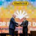 Staatsolie komt met nieuwe obligatie uitgiften voor ontwikkeling Gran Morgu offshore olie 10 Foto 1 1 taatsolie Maatschappij Suriname N.V. heeft op 31 januari 2025 officieel het startsein gegeven voor de uitgifte van de Staatsolie-obligatie 2025-2033. De obligaties worden uitgegeven in zowel US-dollar als euro en kennen een looptijd van acht jaar. De rentepercentages zijn vastgesteld op 7,75 procent voor de US-dollar-obligaties en 7,25 procent voor de euro-obligaties.