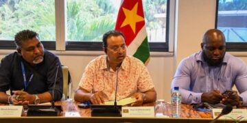 Suriname en Frans-Guyana bespreken beter beheer grensrivieren