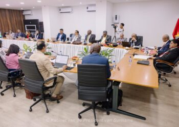 RRV JAN B 1536x1024 1 De regering heeft tijdens de regeringsraadsvergadering van 15 januari 2025 actuele kwesties besproken, waaronder de situatie in Weg naar Zee, de herstructurering van N.V. Grassalco en de voorbereidingen voor de verkiezingen. President Santokhi benadrukte dat snel en effectief handelen noodzakelijk is.