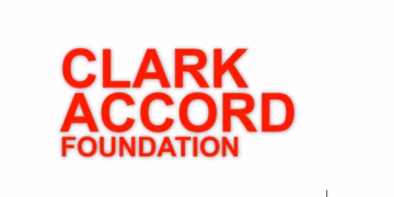 Screenshot 2025 01 30 140451 De stichting Clark Accord Foundation (CAF), in samenwerking met NAKS, organiseert voor de vijfde keer de ‘Clark Accord Sori Yu Talenti Award’. Dit literaire initiatief biedt jongeren van verschillende onderwijsniveaus en leden van diverse organisaties een unieke kans om zich uit te drukken over het slavernijverleden van Suriname. Deelnemers kunnen een prozaverhaal van maximaal 2.500 woorden insturen, waarbij het thema geschiedenis en emancipatie centraal staat.