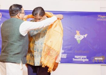 chan amba indie Tijdens de viering van Pravasi Bharatiya Divas in het Swami Vivekananda Cultural Centre werden de bijdragen van de Indiase diaspora aan de Surinaamse samenleving erkend. Het evenement benadrukte de historische en culturele banden tussen Suriname en India, met toespraken van president Santokhi en ambassadeur Subhash Gupta.