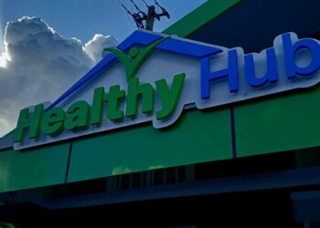 healthy hub 1 Het ministerie van Volksgezondheid heeft nieuwe stappen gezet om de eerstelijnszorg te versterken met medische verbruiksartikelen en de bouw van vijf prefab-poliklinieken.