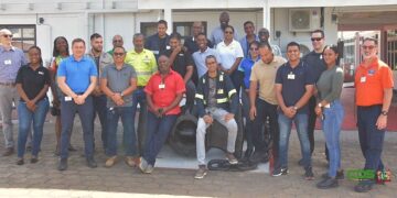 mas us coast guard kl De Maritieme Autoriteit Suriname (MAS) heeft in samenwerking met de US Coast Guard een intensieve training verzorgd over de International Ship and Port Facility Security (ISPS)-code. Twintig havenmedewerkers van vijftien Surinaamse havens ontvingen hun certificaat na succesvolle afronding van de cursus.