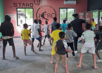 1738810007868blob Met ‘Baka Skoro’ doen de Stichting Dance and Care en dansschool Be Your Own Hero, BYOH, een krachtige stap voorwaarts in hun missie om het leven van kinderen, met name nazaten van slaafgemaakte voorouders, te transformeren.