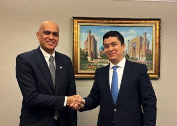 2025.02.21 BIBIS Diplomatieke betrekkingen Oezbekistan e1740443972369 De stap werd bekrachtigd met de ondertekening van een gezamenlijk communiqué door ambassadeur Sunil Sitaldin, Permanent Vertegenwoordiger van Suriname bij de Verenigde Naties...