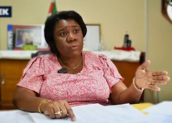 Bernice Barron kob voorzitter Leerkrachten verbonden aan de Katholieke Onderwijzers Bond (KOB) dreigen met acties. De onderwijsgevenden hebben al jaren een aantal toelagen niet ontvangen. Enkelen hebben zelfs de koopkrachtversterking van SRD 3500, die in het salaris zou worden openomen, sinds januari niet ontvangen.