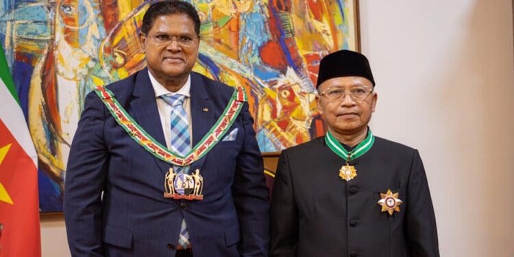 Indonesische ambassadeur geëerd voor verdiensten in Suriname