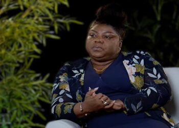 Gracia Emanuel In de afgelopen periode zijn de tegemoetkomingen van de traditionele gezagdragers  tot drie keren toe verhoogd. Het ministerie van Regionale Ontwikkeling en Sport (ROS) loopt al enige tijd achter met het uitbetalen van de twk, die gepaard gaat met deze verhogingen.