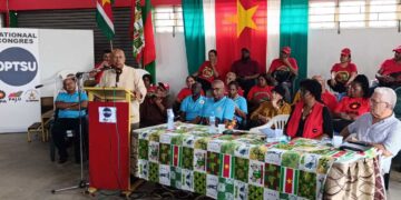 OPTSU optie om oude politiek te beëindigen 4 IMG 20250218 114324 scaled Een optie om Suriname op een pad van progressieve ontwikkeling te brengen en een eind te maken aan de oude politiek. Zo betitelde Henk Ramnandanlal, ondervoorzitter van de politieke partij PALU dinsdag bij proclamatie van OPTSU in het partijcentrum van de PALU.