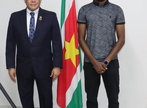 Jeugdraad Suriname weer compleet na installatie Gayen Maes